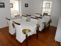 Dining Room - 24 square meters of property in Plettenberg Bay