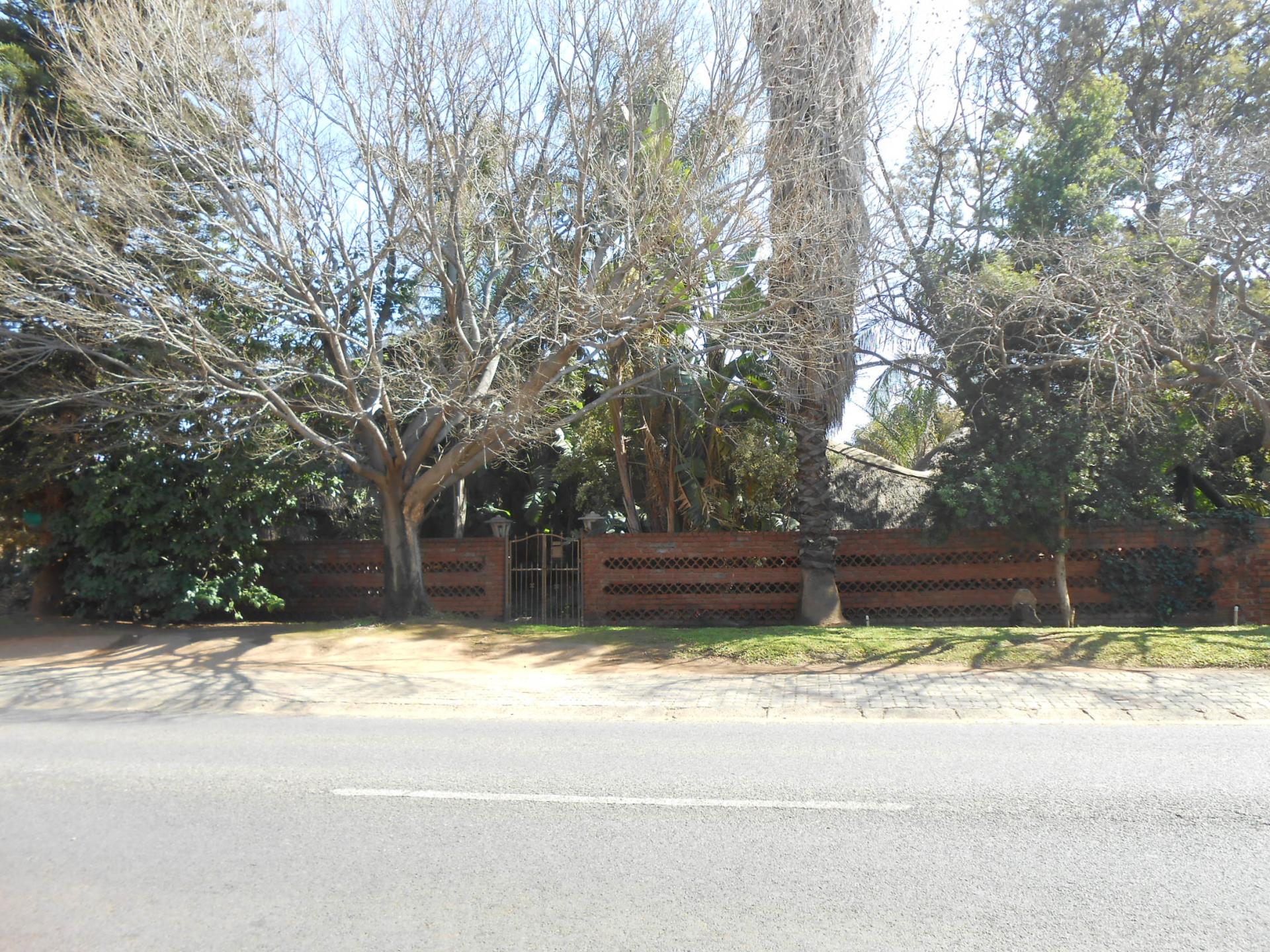 Front View of property in Rustenburg