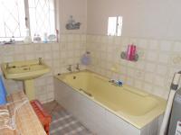 Bathroom 2 - 8 square meters of property in Three Rivers