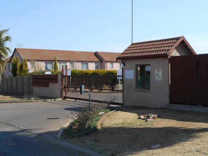 2 Bedroom Simplex for Sale For Sale in Germiston - Private Sale - MR116583