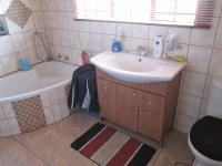 Bathroom 1 - 7 square meters of property in Walkerville