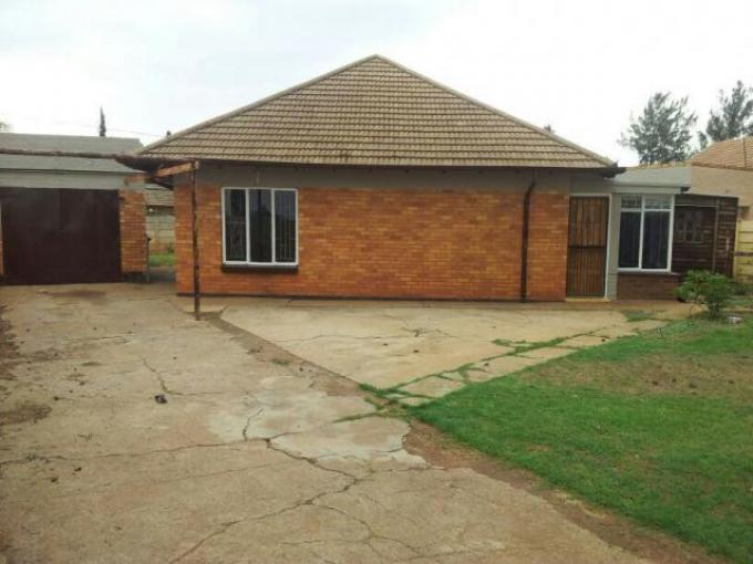 3 Bedroom House for Sale For Sale in Stilfontein - Private Sale - MR117884