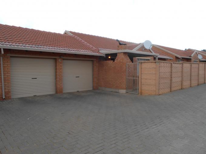 3 Bedroom Sectional Title for Sale For Sale in Willow Park Manor - Home Sell - MR118306