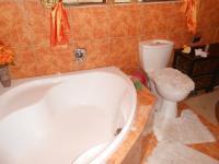 Bathroom 1 - 7 square meters of property in Ennerdale