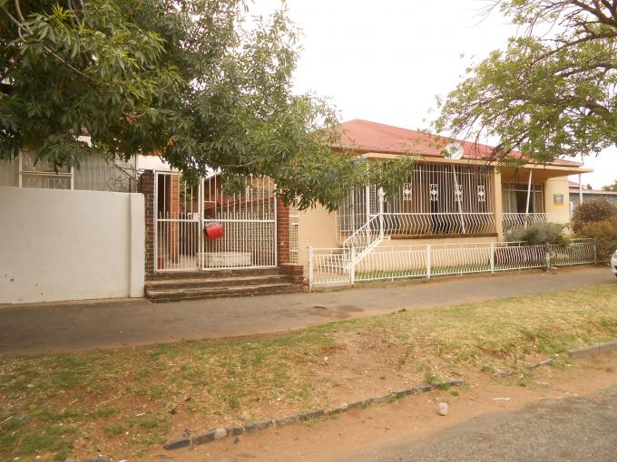 2 Bedroom House for Sale For Sale in Kenilworth - JHB - Private Sale - MR118761