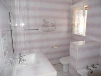 Bathroom 1 - 6 square meters of property in Umtentweni