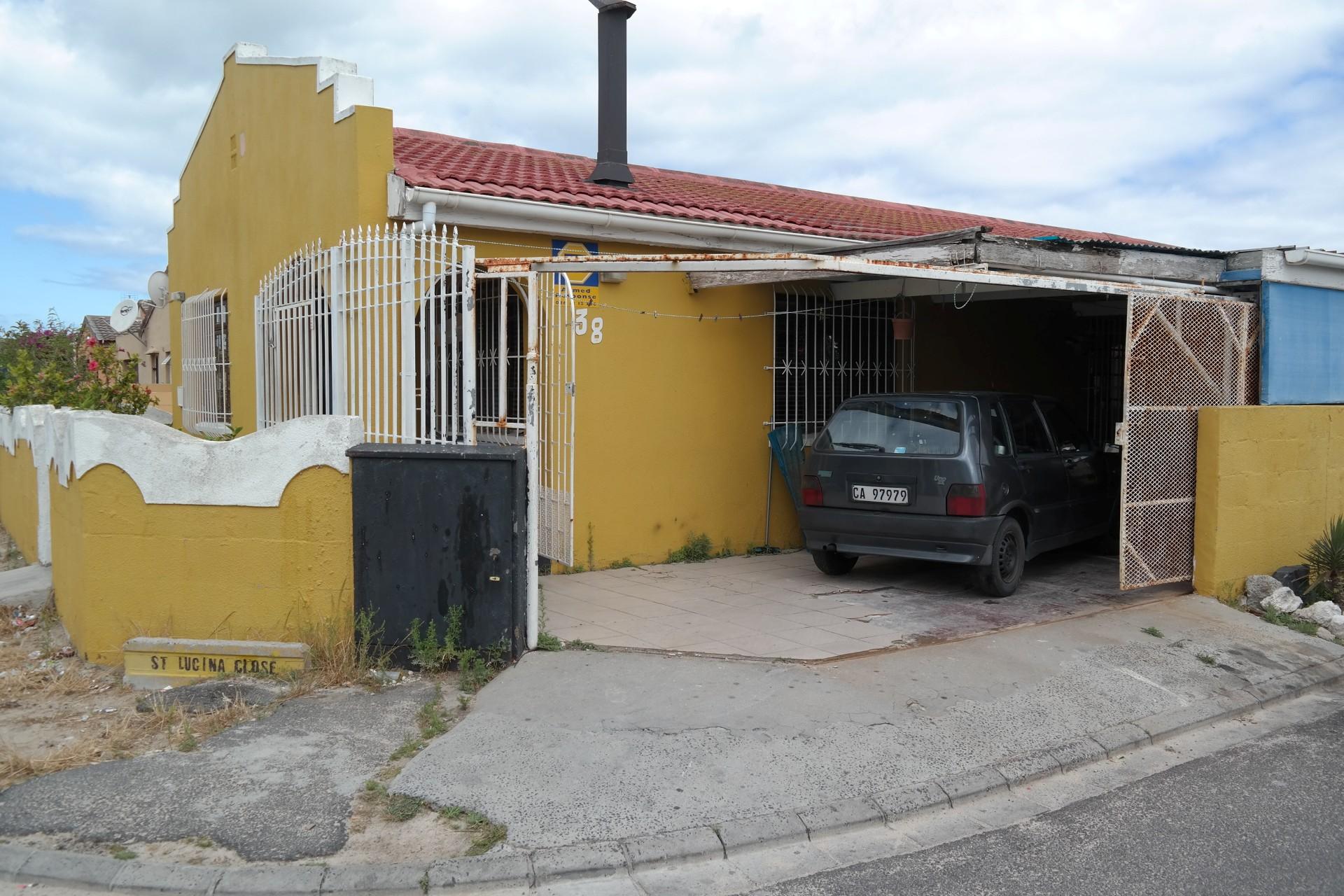 Front View of property in Steenberg