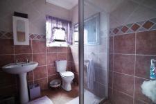 Bathroom 2 - 5 square meters of property in Silver Lakes Golf Estate