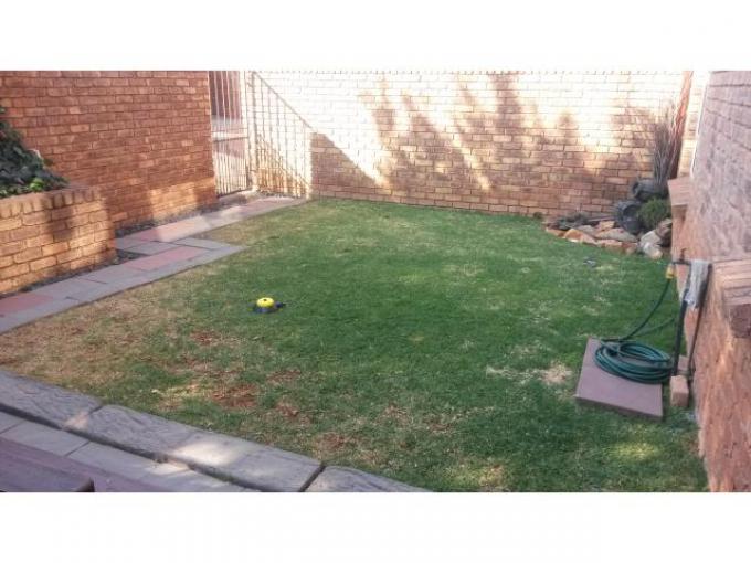 2 Bedroom Sectional Title for Sale For Sale in Kempton Park - Private Sale - MR119660