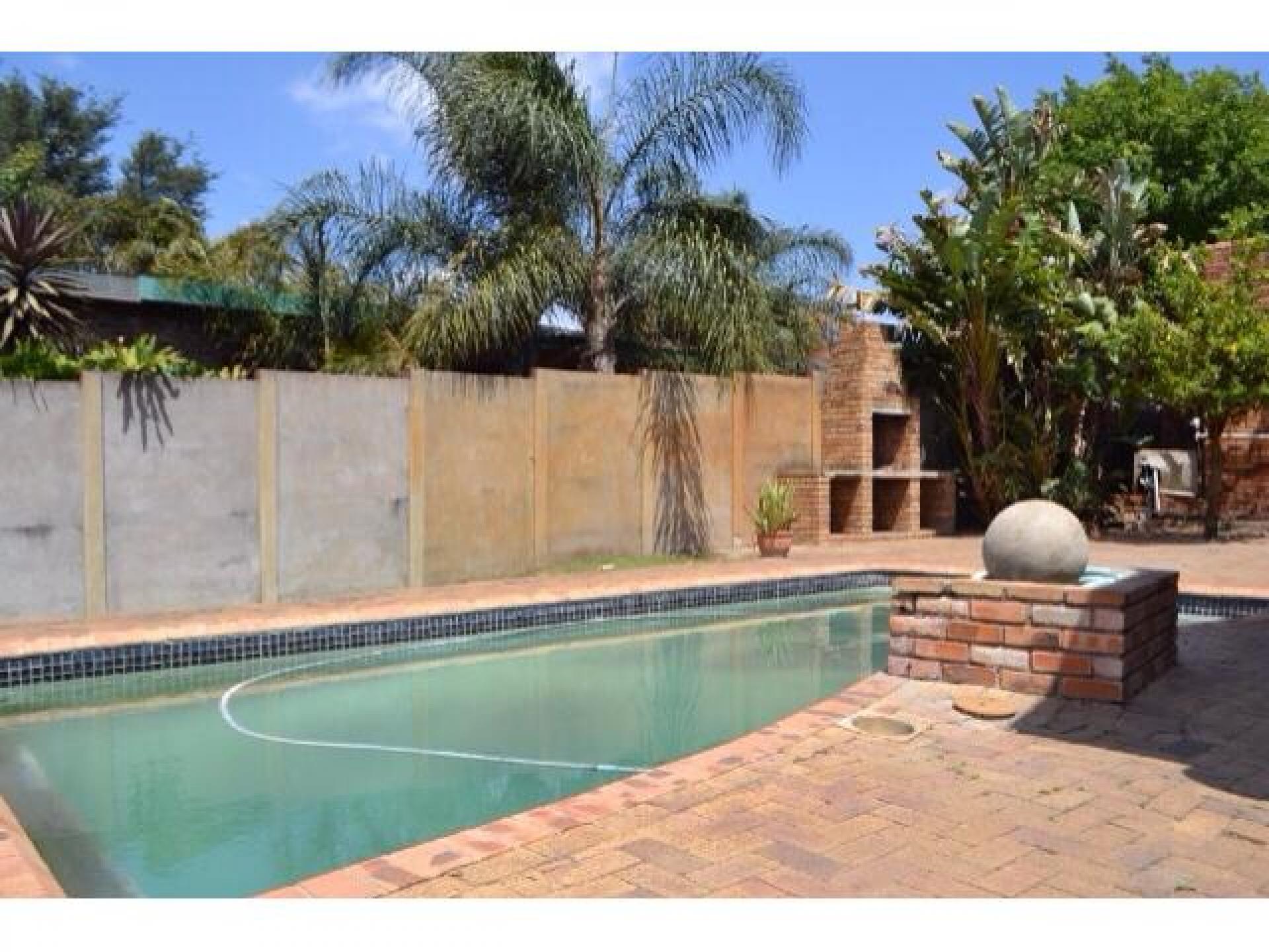 3 Bedroom House for Sale For Sale in Emalahleni (Witbank)