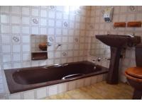 Main Bathroom of property in Emalahleni (Witbank) 