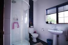 Bathroom 2 - 15 square meters of property in Six Fountains Estate