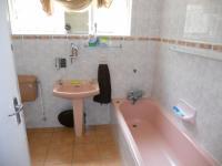 Main Bathroom - 5 square meters of property in Uvongo