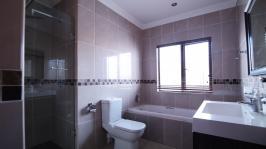 Bathroom 1 - 18 square meters of property in The Wilds Estate