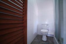 Bathroom 1 - 5 square meters of property in Silver Lakes Golf Estate