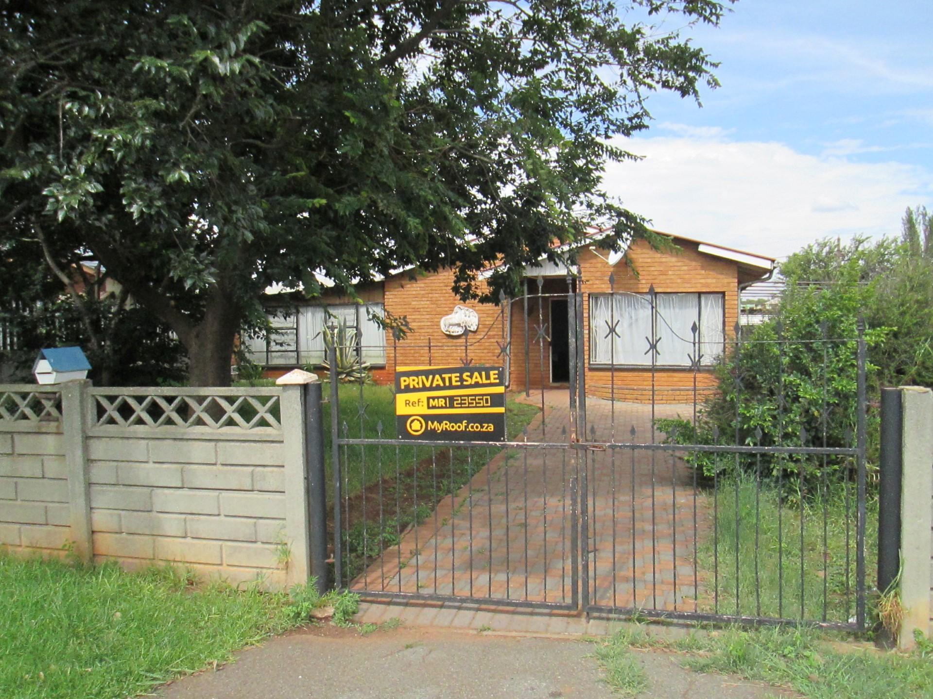 Front View of property in Claremont - JHB