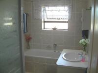 Main Bathroom - 11 square meters of property in Sedgefield