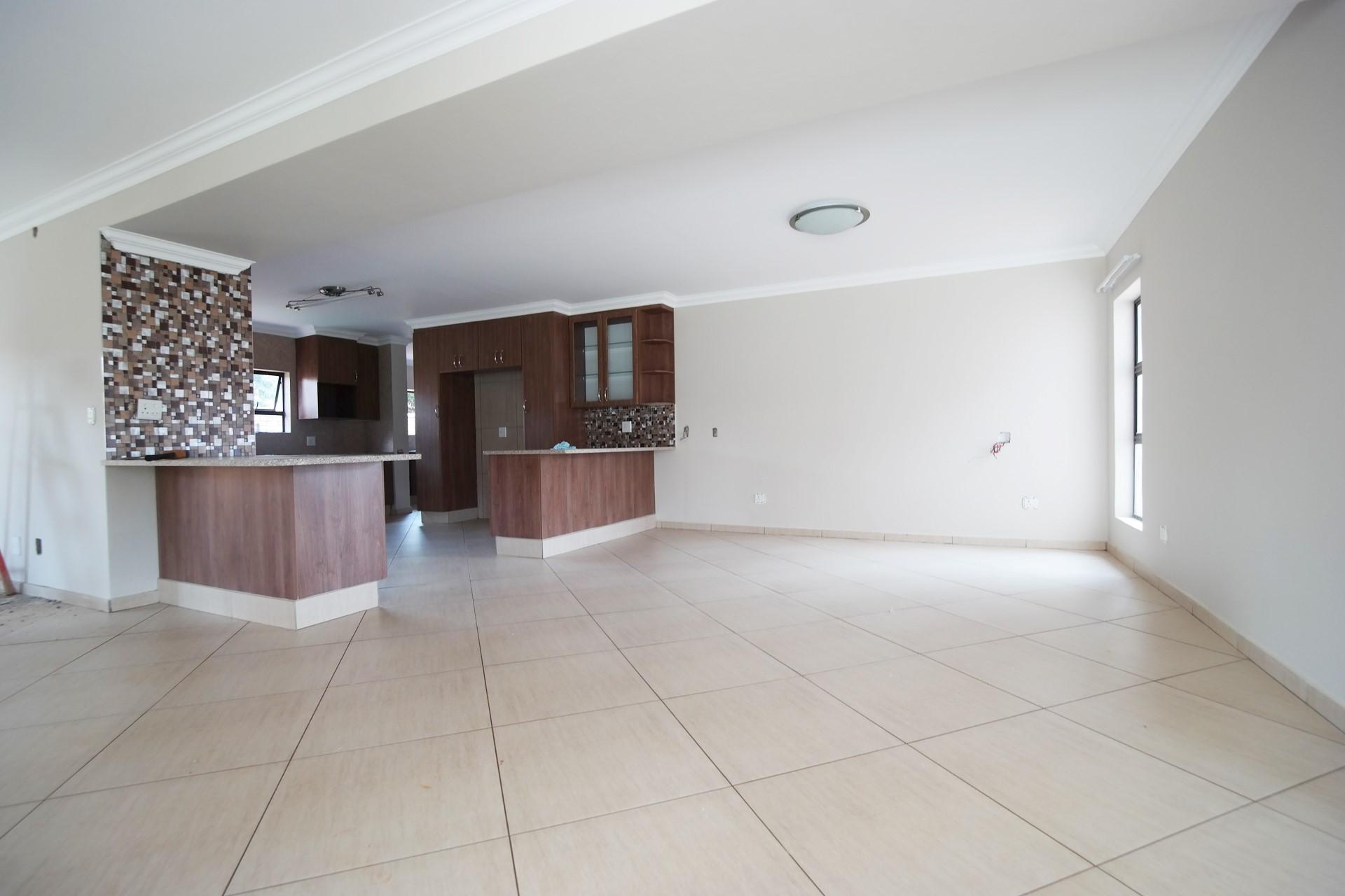 Dining Room - 19 square meters of property in The Wilds Estate