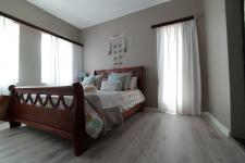 Bed Room 1 - 11 square meters of property in Woodlands Lifestyle Estate