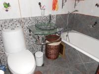 Main Bathroom - 4 square meters of property in Vaalpark