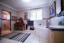 Main Bathroom of property in The Meadows Estate