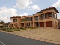 Front View of property in Pebble Rock