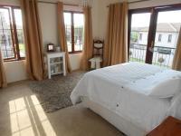 Main Bedroom - 16 square meters of property in Greenstone Hill