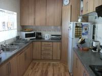 Kitchen - 16 square meters of property in Westonaria