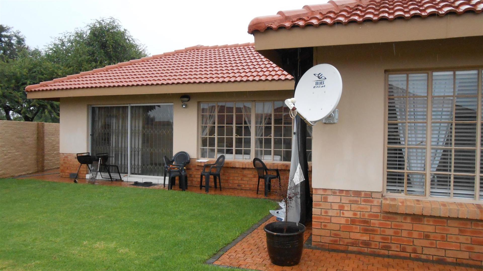 Front View of property in Rustenburg