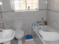 Bathroom 1 - 5 square meters of property in Rustenburg