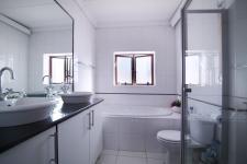 Main Bathroom of property in Willow Acres Estate