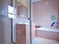 Bathroom 2 - 5 square meters of property in Boardwalk Meander Estate