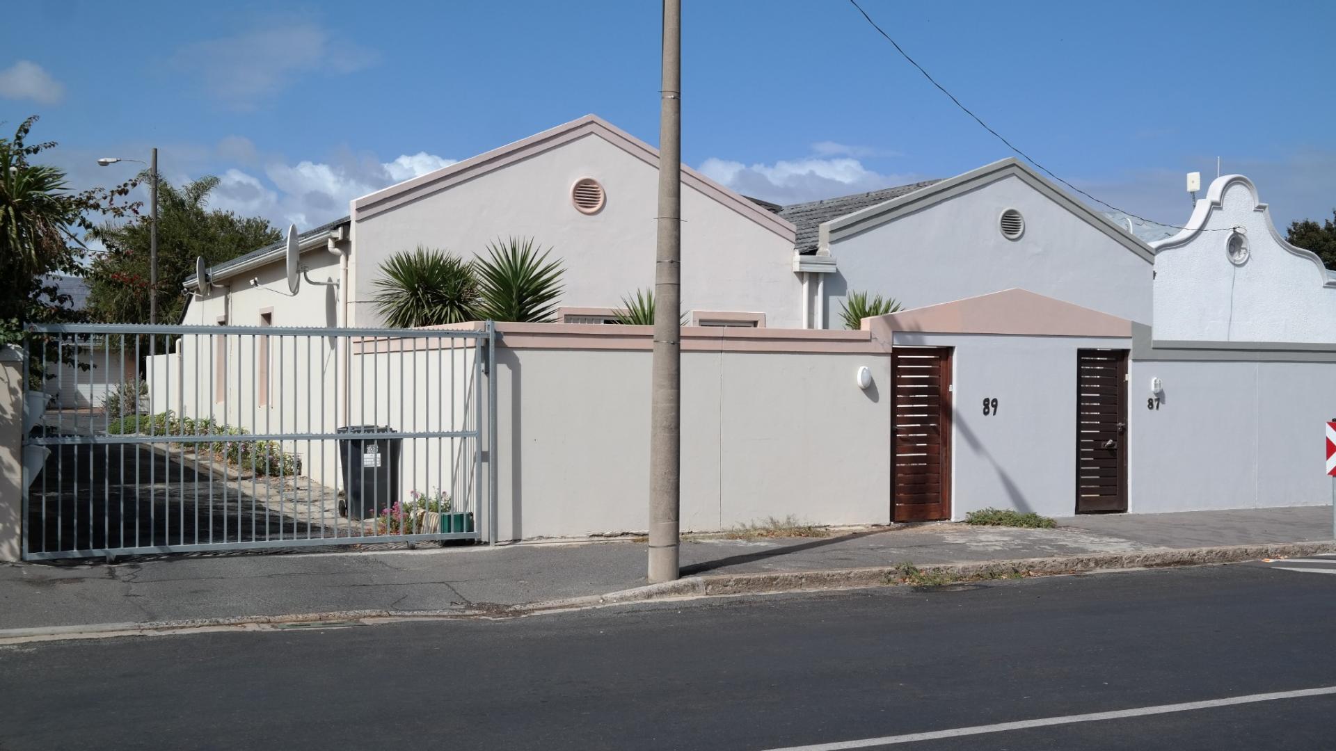 Front View of property in Strand