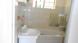 Bathroom 1 - 3 square meters of property in Noordwyk