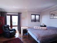 Main Bedroom - 35 square meters of property in Willow Acres Estate