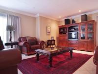 Lounges - 31 square meters of property in Newmark Estate