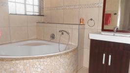 Bathroom 1 - 6 square meters of property in Bashewa