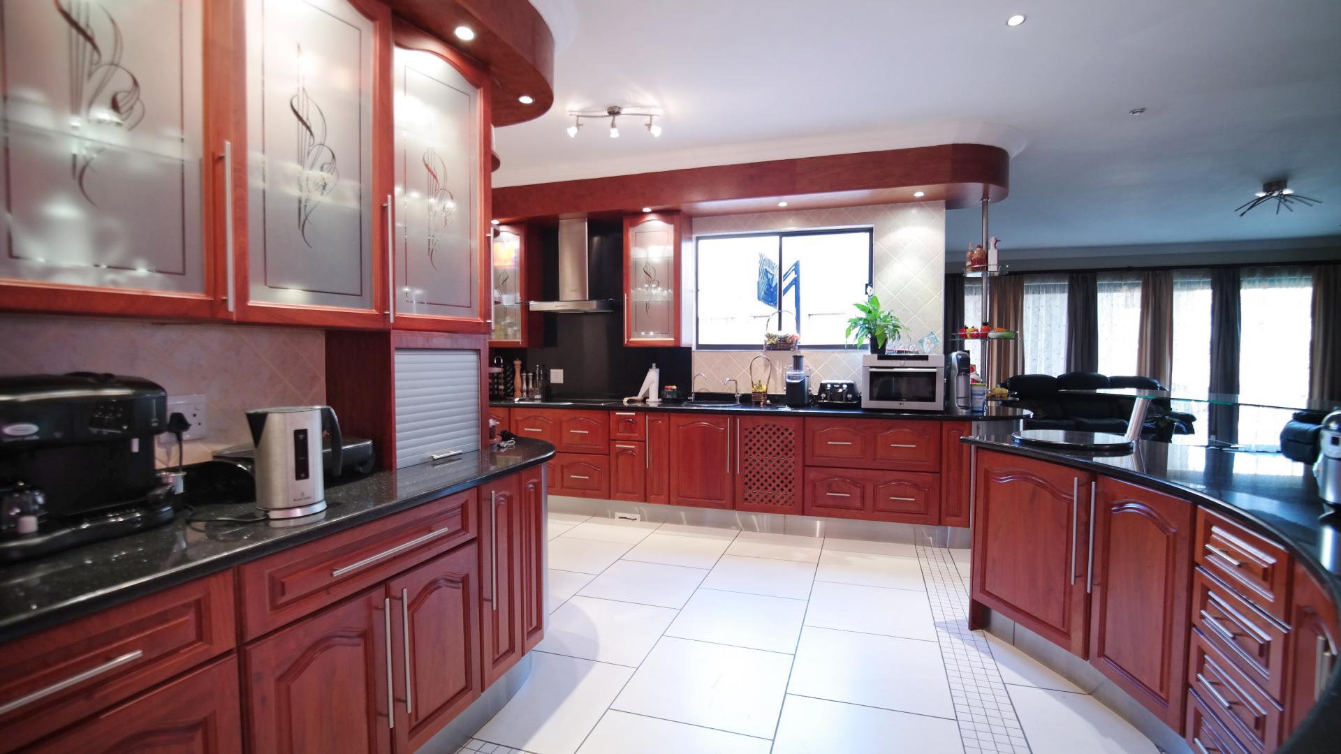 Kitchen - 46 square meters of property in The Wilds Estate