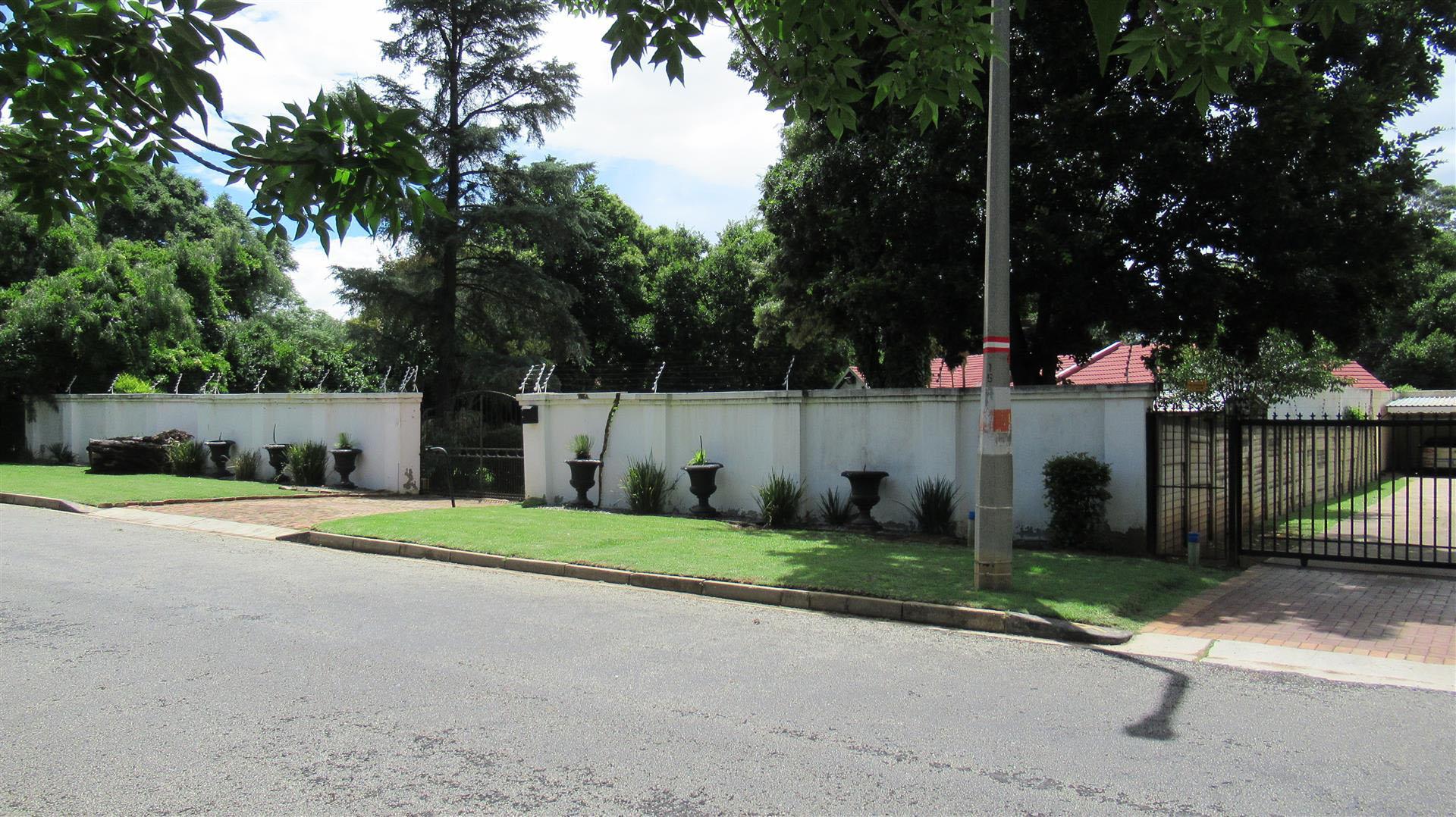 Front View of property in Morehill