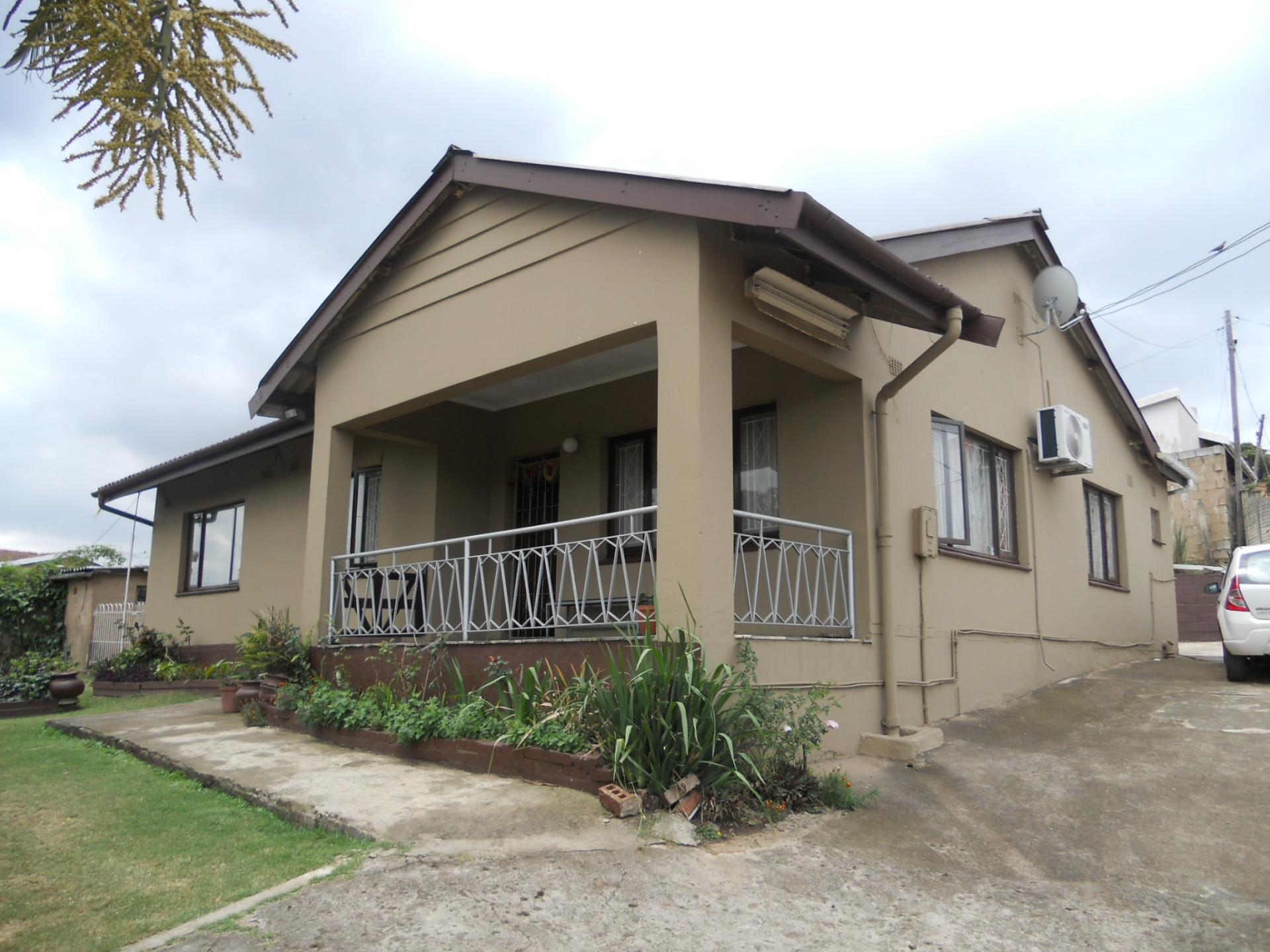 Front View of property in Clare Hills