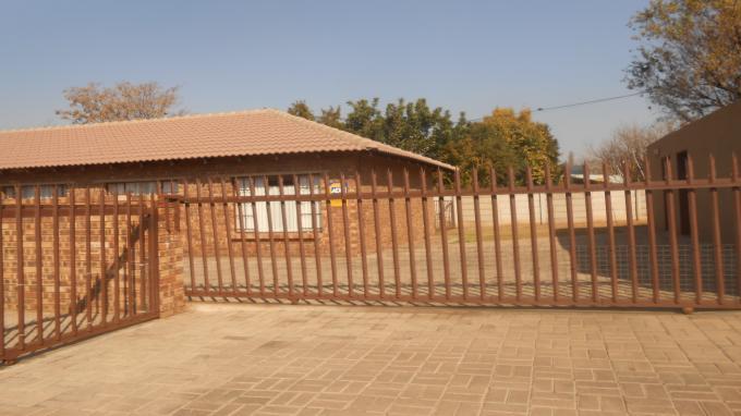 3 Bedroom Duet for Sale For Sale in Middelburg - MP - Private Sale - MR130834