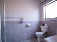 Bathroom 1 - 8 square meters of property in Silver Lakes Golf Estate