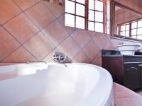 Main Bathroom - 11 square meters of property in Irene Farm Villages