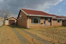 3 Bedroom 2 Bathroom House for Sale for sale in Vaalpark