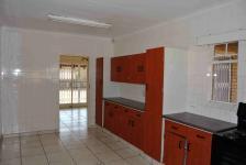 Kitchen - 17 square meters of property in Vaalpark