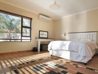 Main Bedroom - 33 square meters of property in Silver Lakes Golf Estate