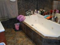 Main Bathroom - 8 square meters of property in Dalview