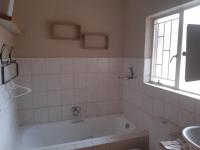 Bathroom 1 of property in Bronkhorstspruit