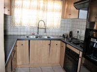 Kitchen - 11 square meters of property in Culturapark