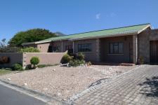 4 Bedroom 2 Bathroom House for Sale for sale in Kleinmond